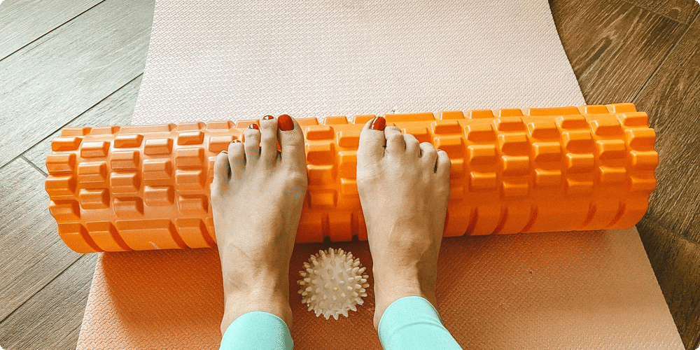 Comment utiliser un rouleau de massage pour les pieds
